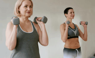 krachttraining thuis voor vrouwen van 50